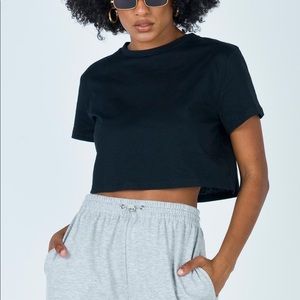 Polly tee in black